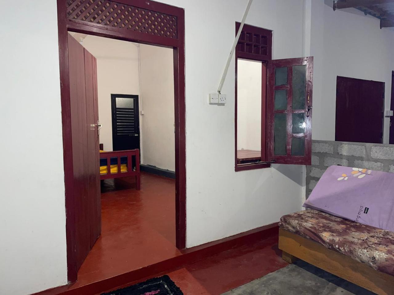 Crystal Bay Hotel Arugam Bay Room photo